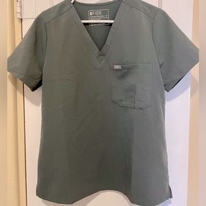 Figs Green Scrub Top 🍃